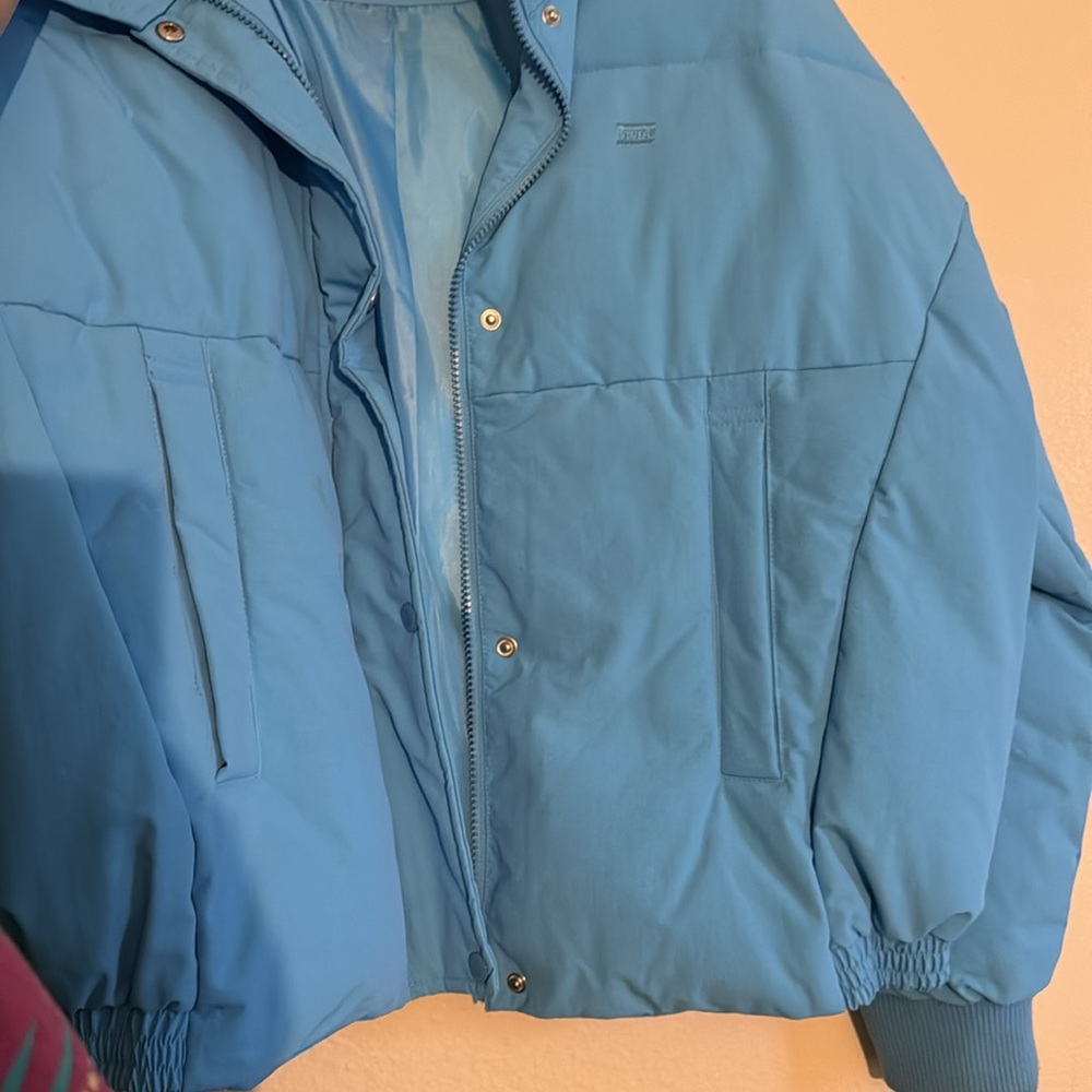 Levi’s ✨Blue Puffer Jacket - Picture 3 of 6